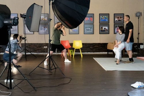 用相机温暖军旅人生——静安区“温度海上”军人主题摄影服务专题报道